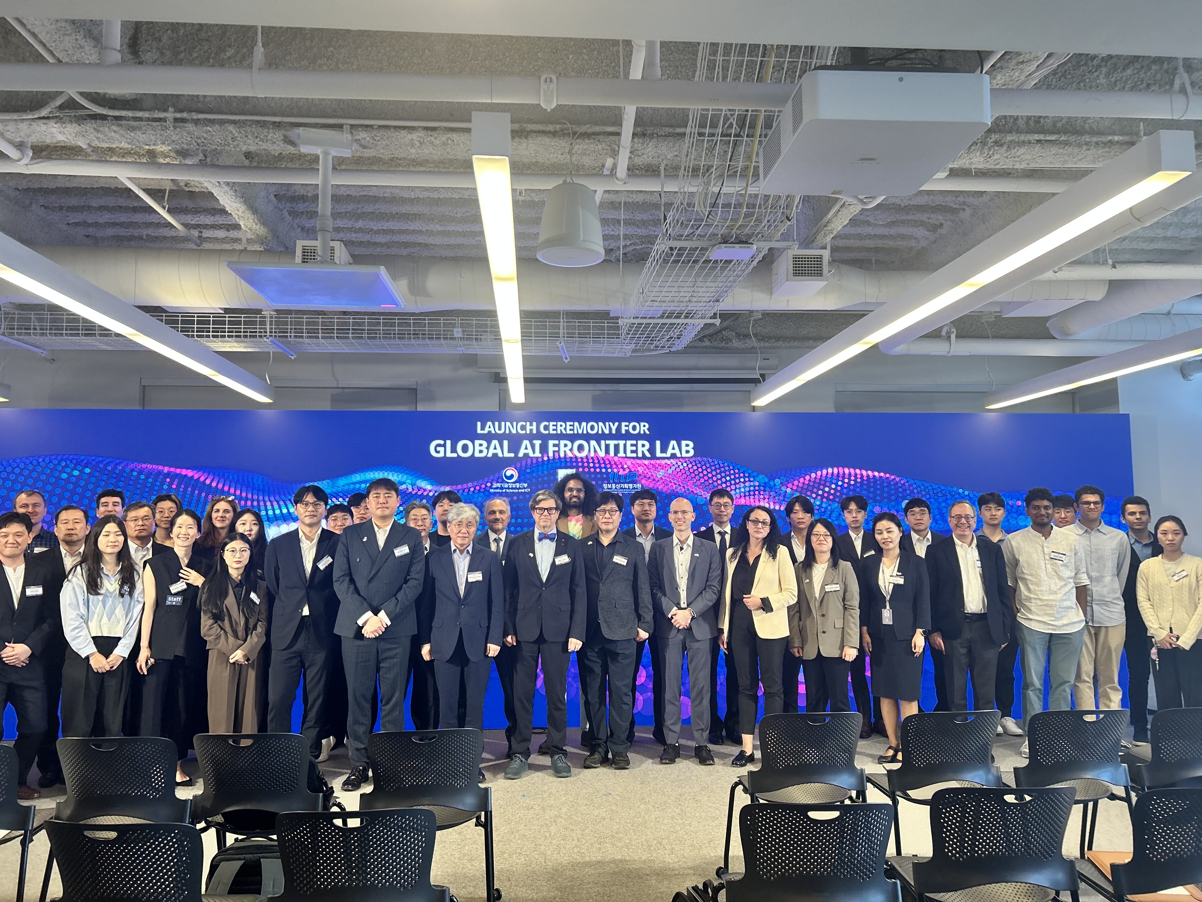 Professor Yann LeCun front center along with Korean & NYU researchers