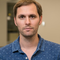Joan Bruna, Deputy Director AI Institute